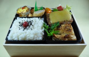 Menu15 Hamburger Chicken Teriyaki Obento Madeyni