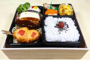 2023 09 02 Main 02 Hamburger Chicken Obento Madeyni