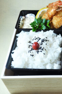 Garallery Smart Phone 11 01 Wagyu Hamberger Fried Shrimp 1707 2560 Obento Madeyni