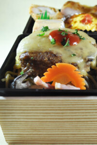 Garallery Smart Phone 15 01 Wagyu Hamberger Bento 1707 2560 Obento Madeyni