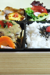 Garallery Smart Phone 15 02 Wagyu Hamberger Bento 1707 2560 Obento Madeyni